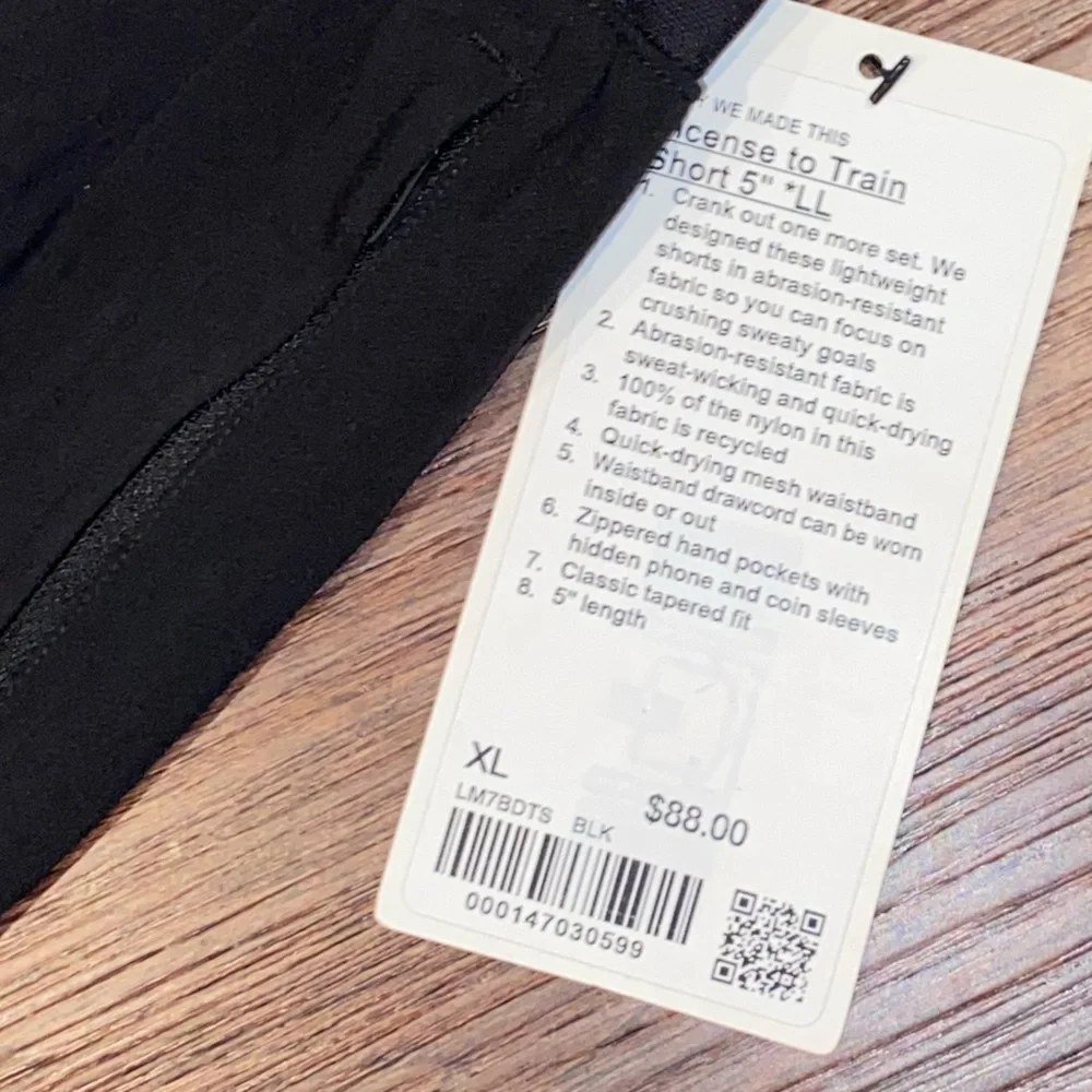 NEW Lulu License to train 5” shorts - Picture 4 of 4